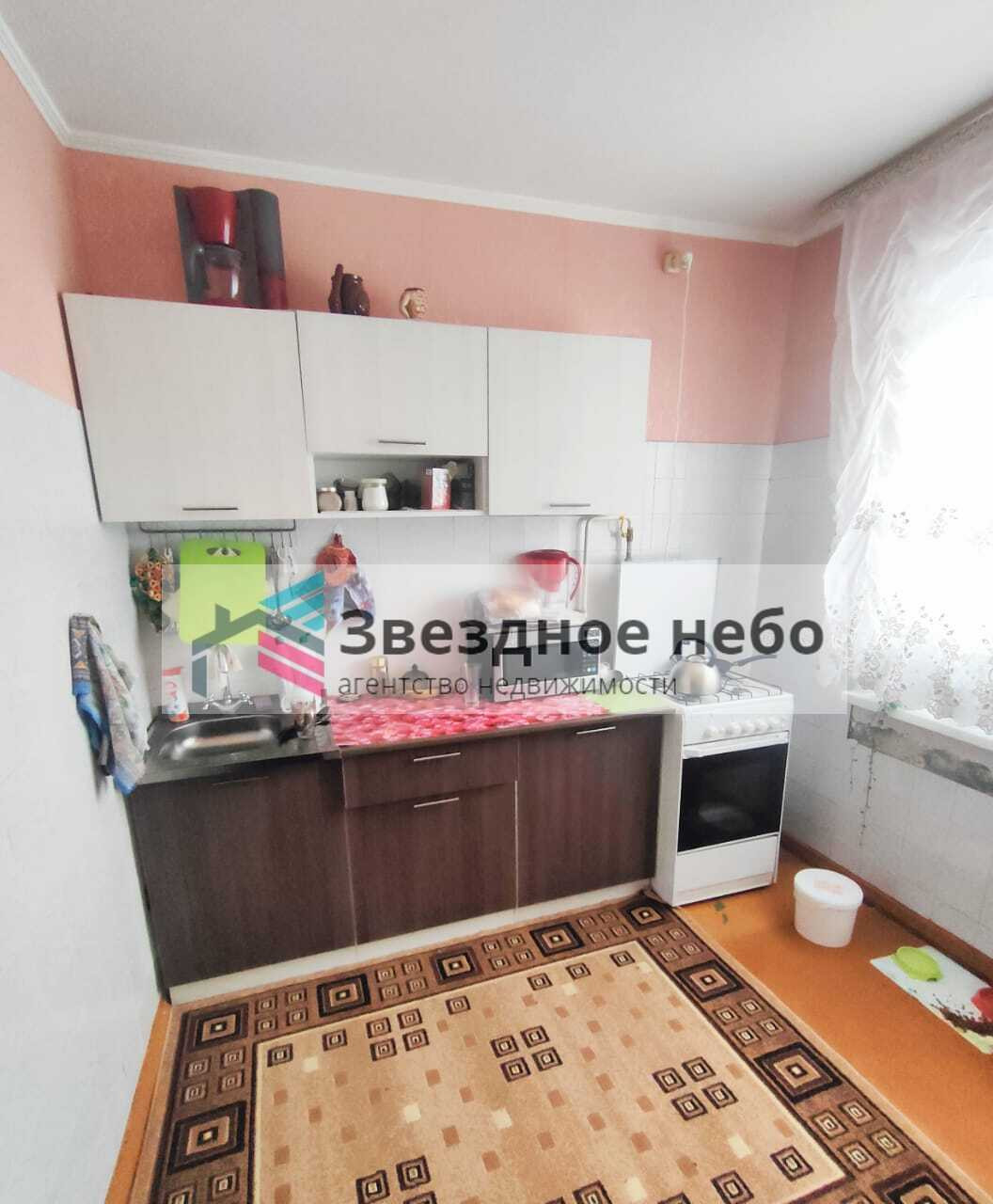 Купить 2-комнатную квартиру, 46.3 м² по адресу Омск, Тополиный ...
