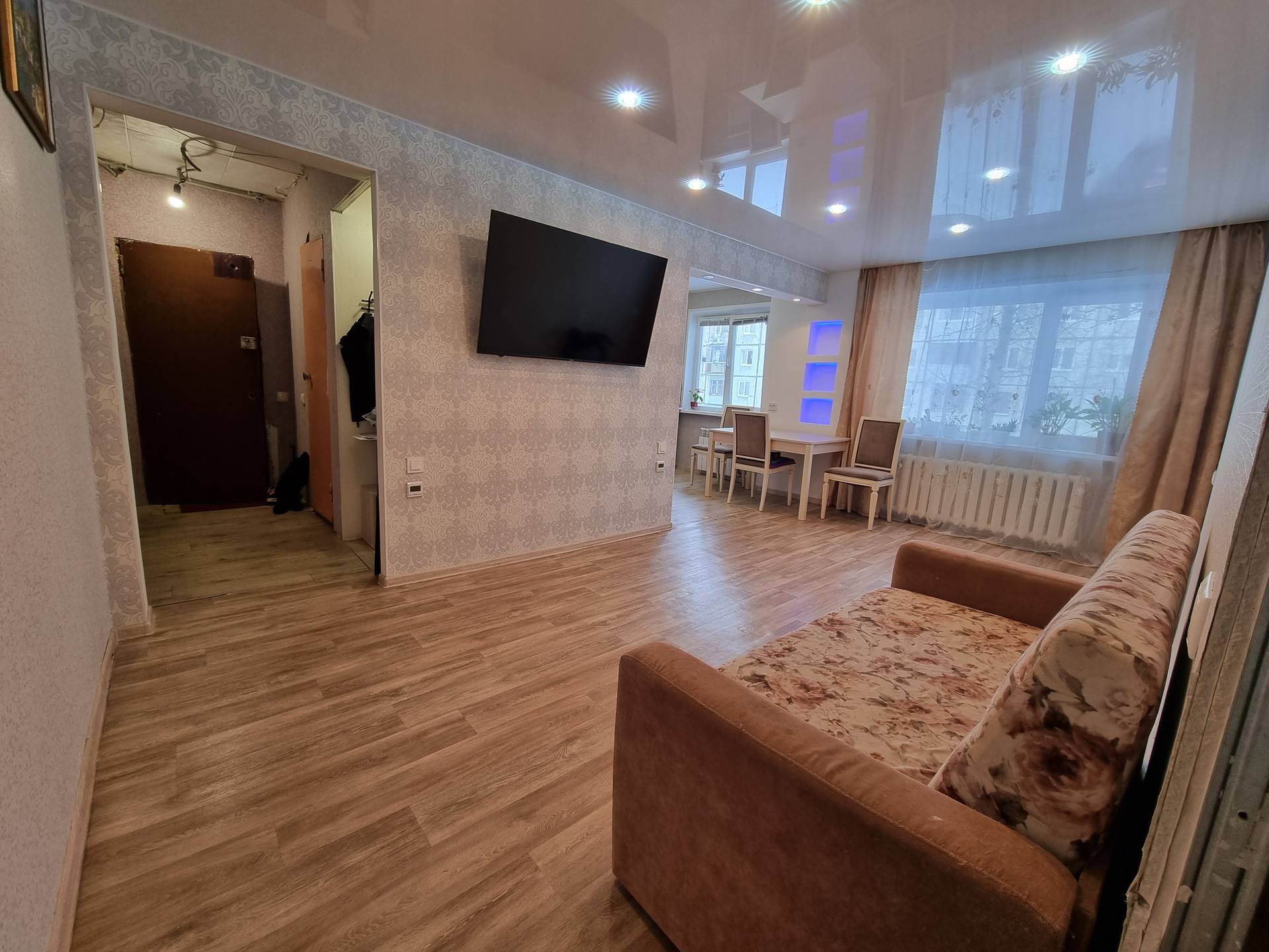 Купить 3-комнатную квартиру, 58.4 м² по адресу Архангельская область,  Северодвинск, Октябрьская улица, 15А, 1 этаж за 4 450 000 руб. в Домклик —  поиск, проверка, безопасная сделка с жильем в офисе Сбербанка.