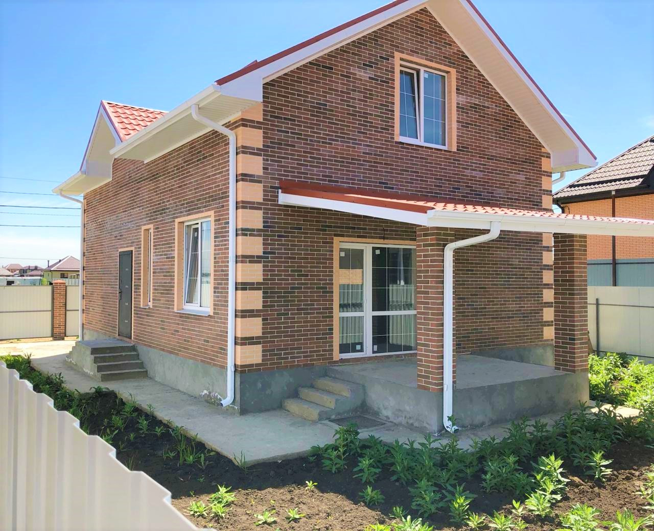 Красивый дом краснодарский край. Станица калининская (краснодарский край), улица имени в. Домклик краснодар дома. Дома абинск. Абинск.