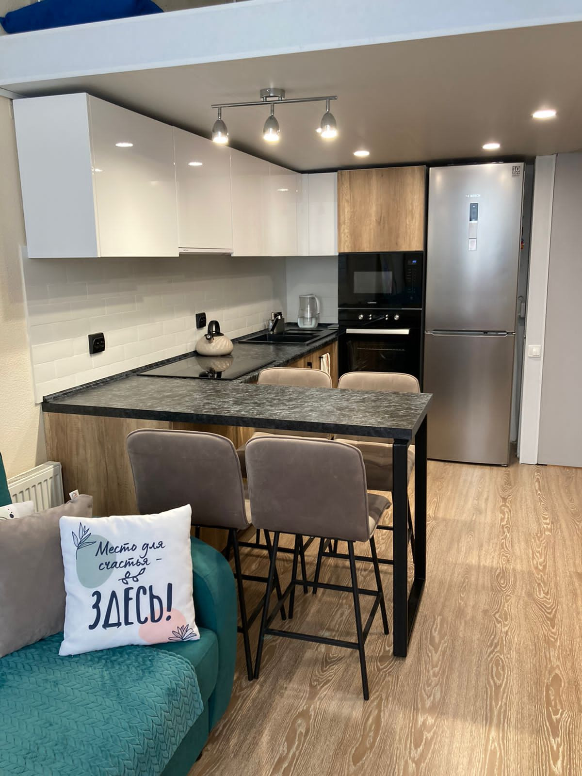 Купить 1-комнатную квартиру, 42.3 м² по адресу Екатеринбург, Уктус м-н ...