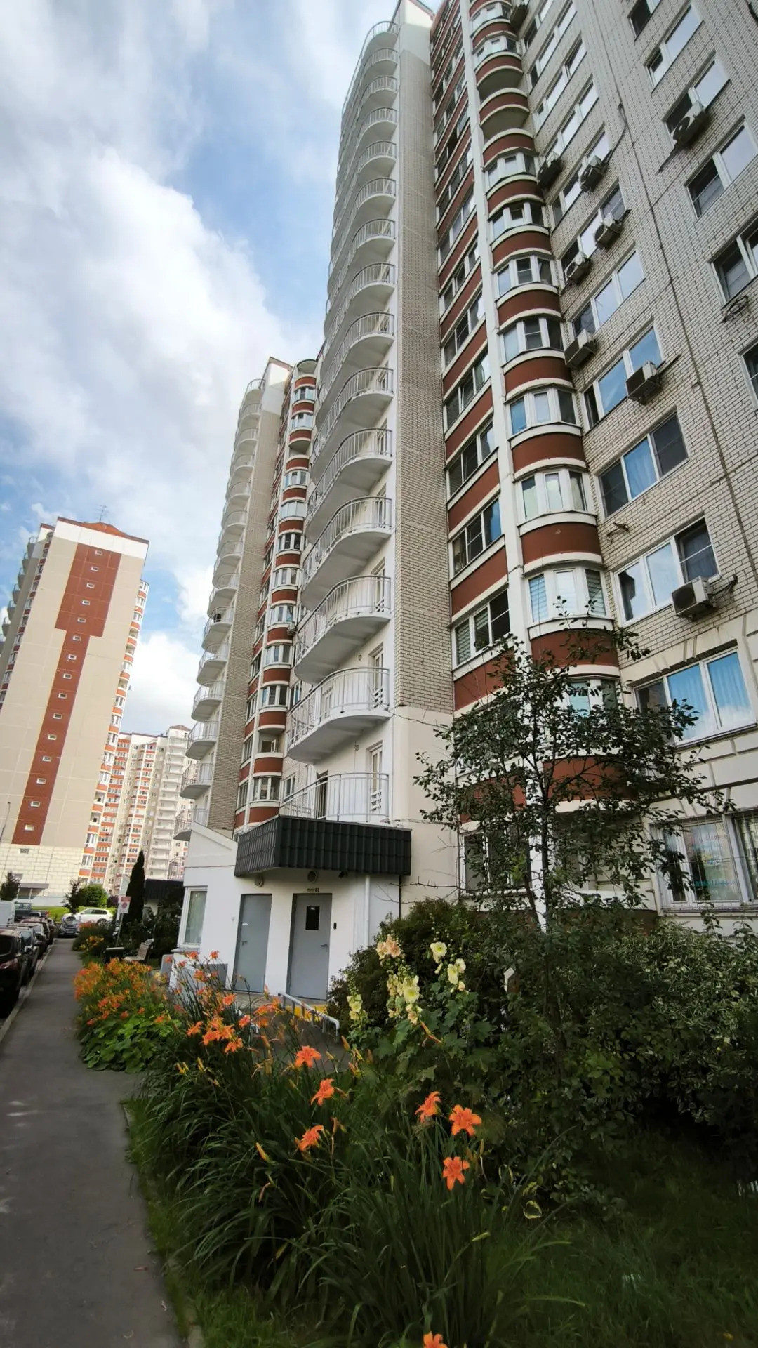 Москва, улица Лётчика Грицевца, 6 - Vista 5