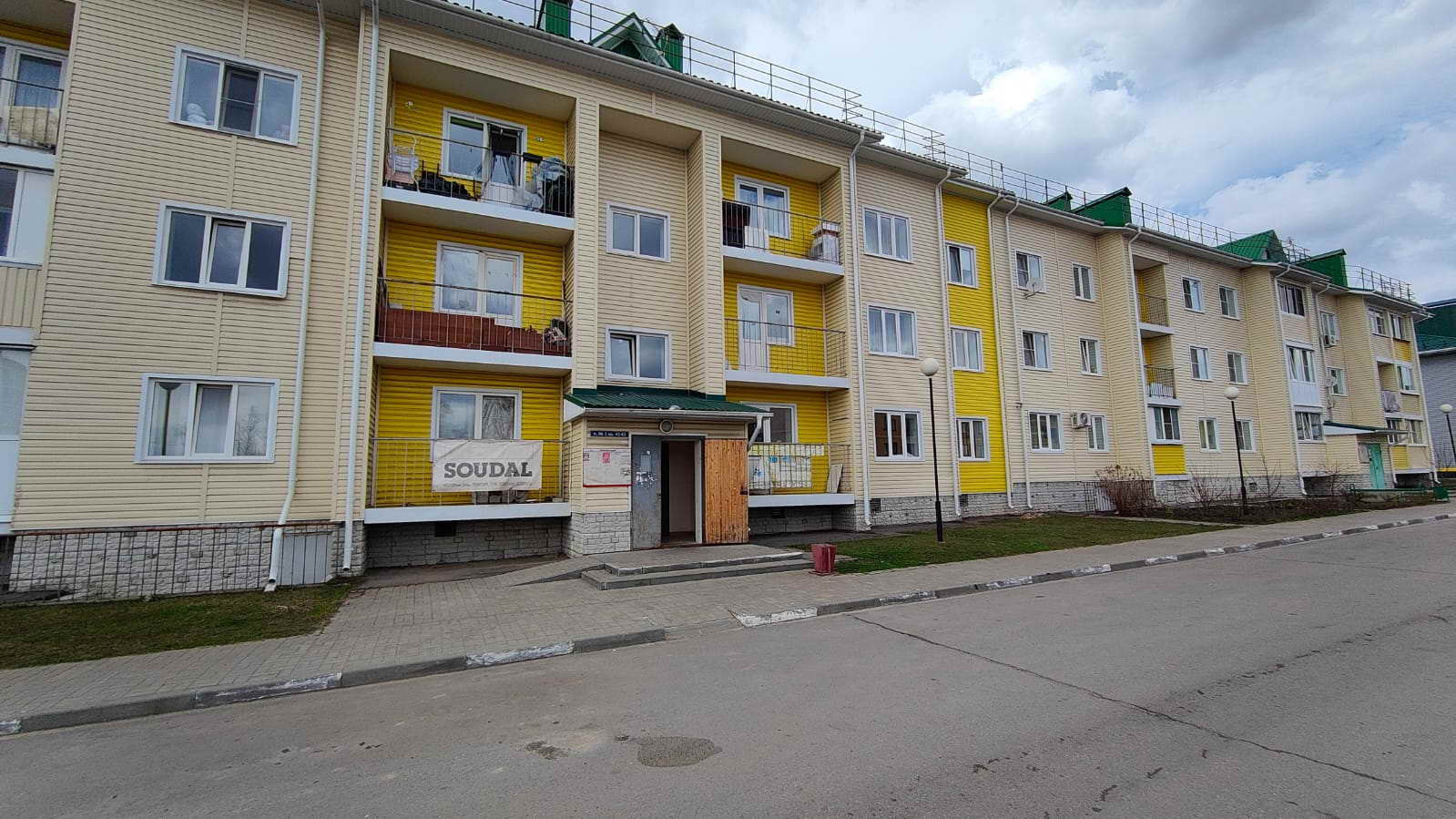 Купить 1-комнатную квартиру, 38 м² по адресу Белгородская область, Старый  Оскол, микрорайон Заречье, 13А, 1 этаж за 1 700 000 руб. в Домклик — поиск,  проверка, безопасная сделка с жильем в офисе Сбербанка.