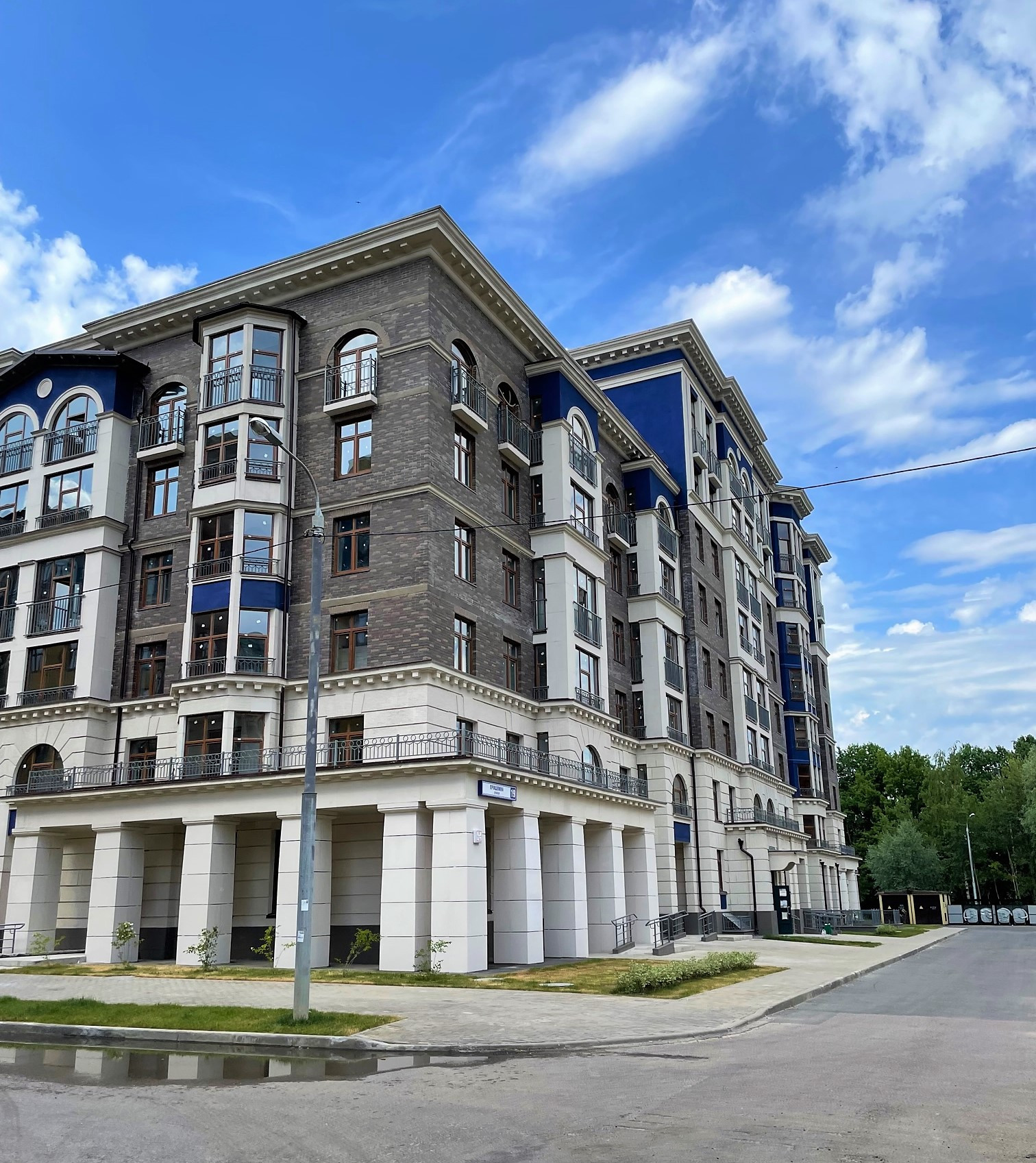 Купить 1-комнатную квартиру, 38.4 м² по адресу Московская область,  Красногорск, микрорайон Опалиха, улица Пришвина, 19, 2 этаж, метро станция  Опалиха за 7 800 000 руб. в Домклик — поиск, проверка, безопасная сделка с  жильем в офисе Сбербанка.