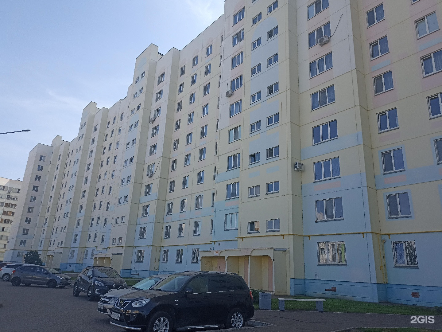 Купить 2-комнатную квартиру, 48 м² по адресу Республика Татарстан,  Нижнекамск, Студенческая улица, 18, 1 этаж за 6 450 000 руб. в Домклик —  поиск, проверка, безопасная сделка с жильем в офисе Сбербанка.