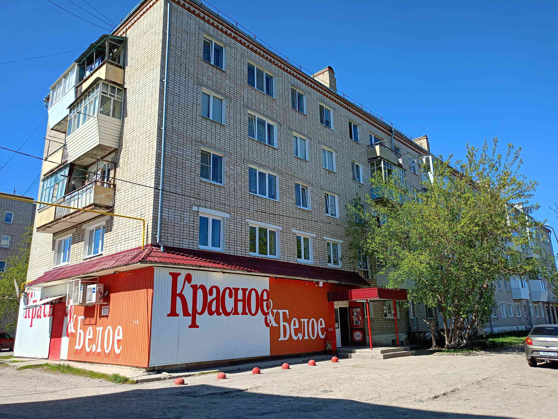 Мойка в богдановиче. Магазин мебели богданович рокицанская. Магазин трон богданович. Богдановича 15. Богданович ул рокицанская.