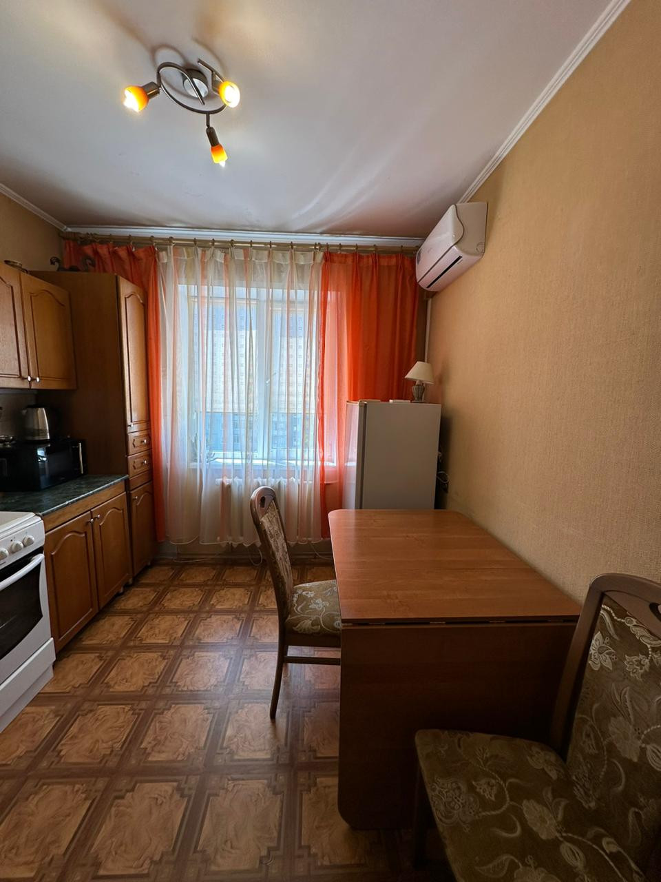 Купить 2-комнатную квартиру, 52 м² по адресу Кемерово, Ленинградский ...