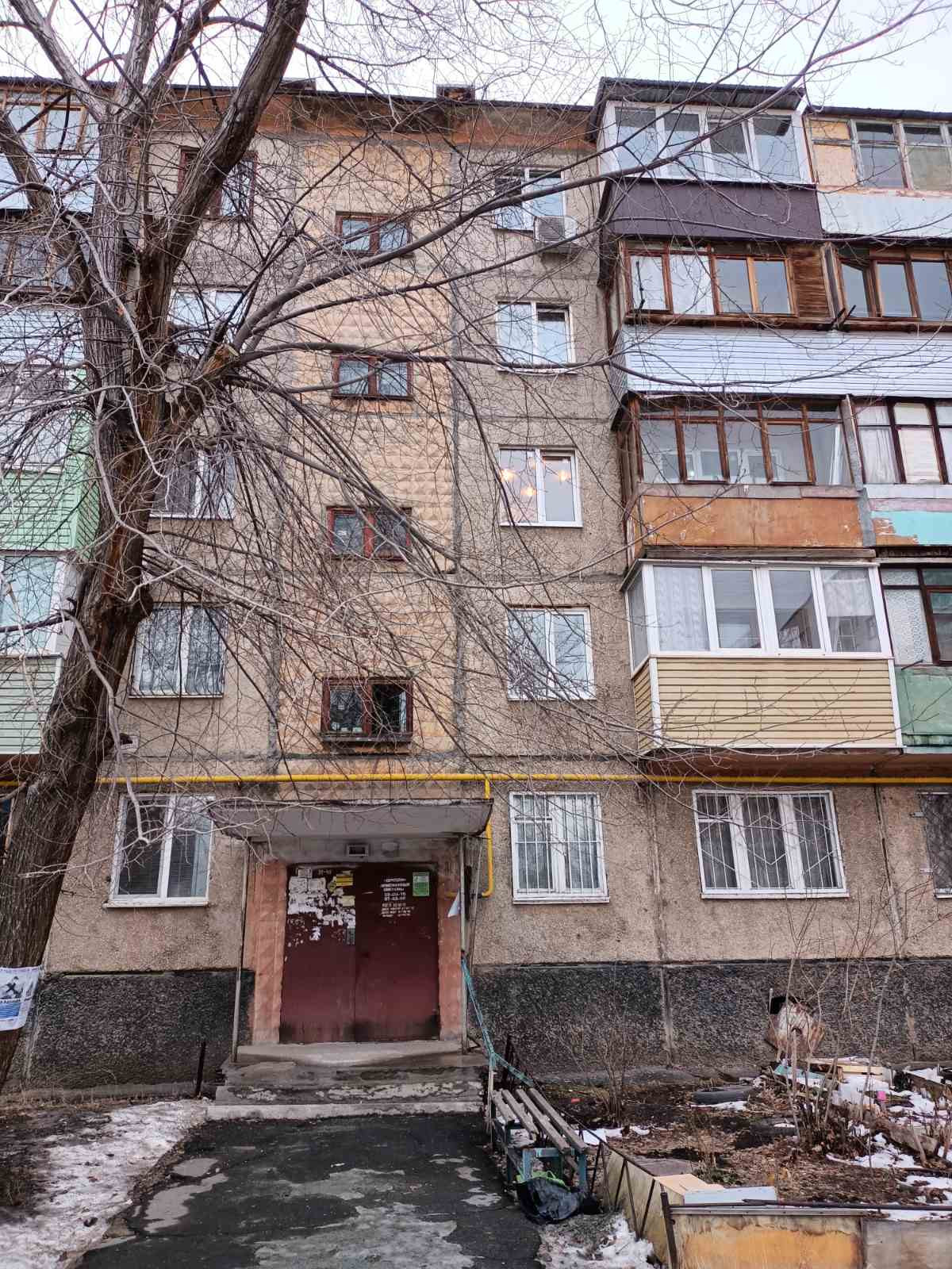 Купить 2-комнатную квартиру, 47.3 м² по адресу Оренбургская область,  Новотроицк, Советская улица, 115, 1 этаж за 770 000 руб. в Домклик — поиск,  проверка, безопасная сделка с жильем в офисе Сбербанка.