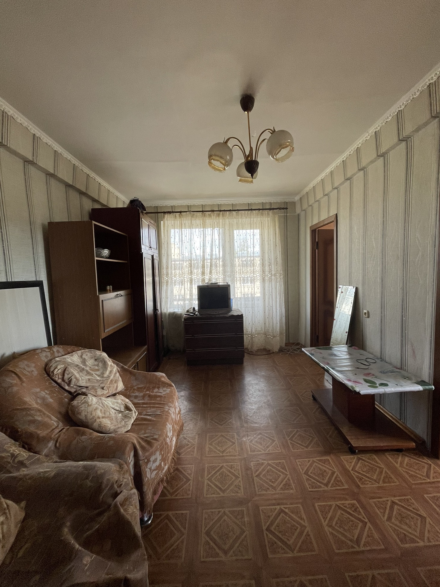 Снять квартиру метро университет. Однокомнатная квартира в минеральных водах. Однокомнатная квартира в минеральных водах. Однокомнатная квартира в минеральных водах. Калуга улица молодежная.