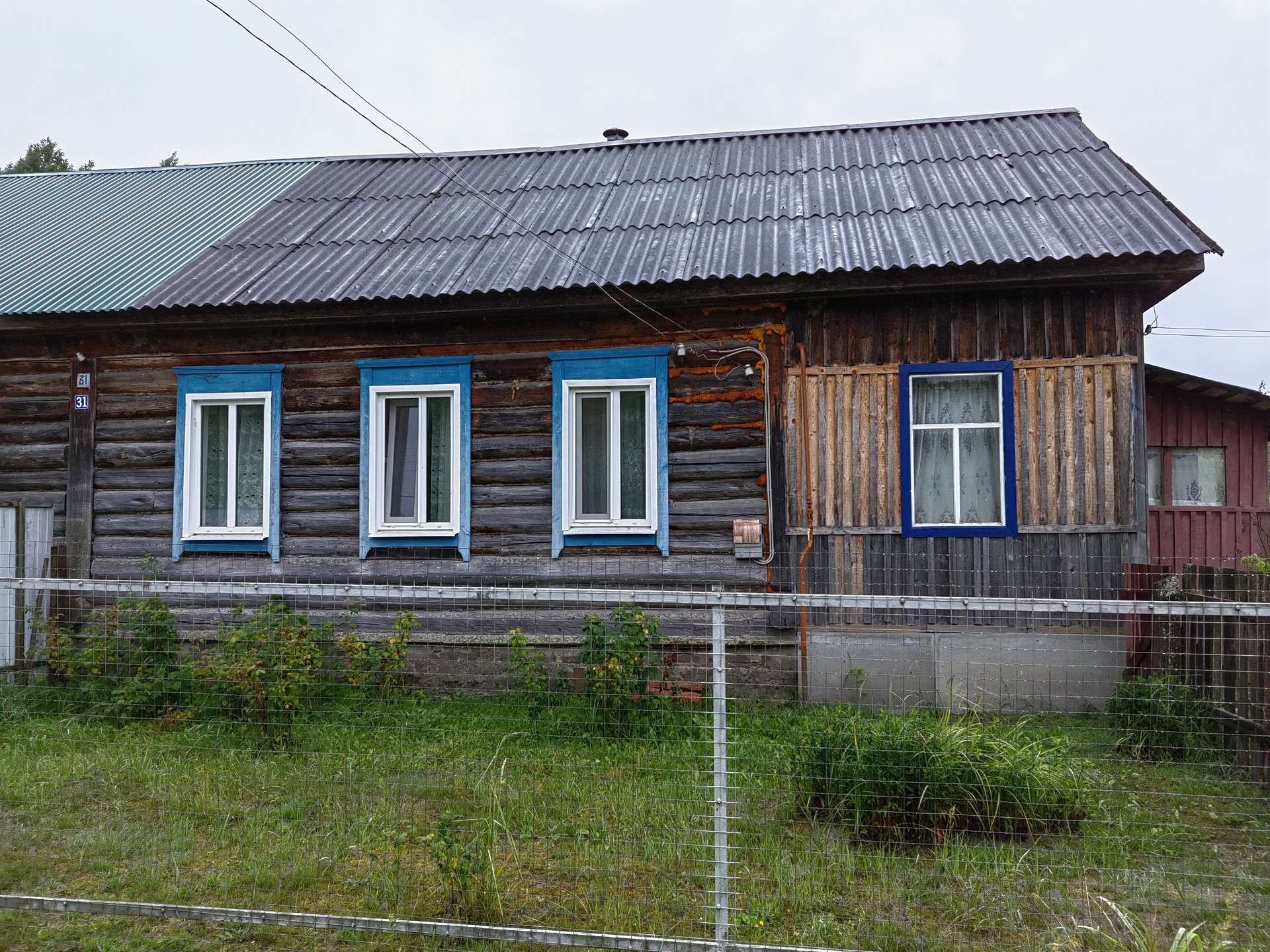 Купить часть дома по адресу Калужская область, Хвастовичский район,  сельское поселение Еленский, посёлок Еленский, Красноармейская улица, 31 за  900 000 руб. в Домклик — поиск, проверка, безопасная сделка с жильем в  офисе Сбербанка.