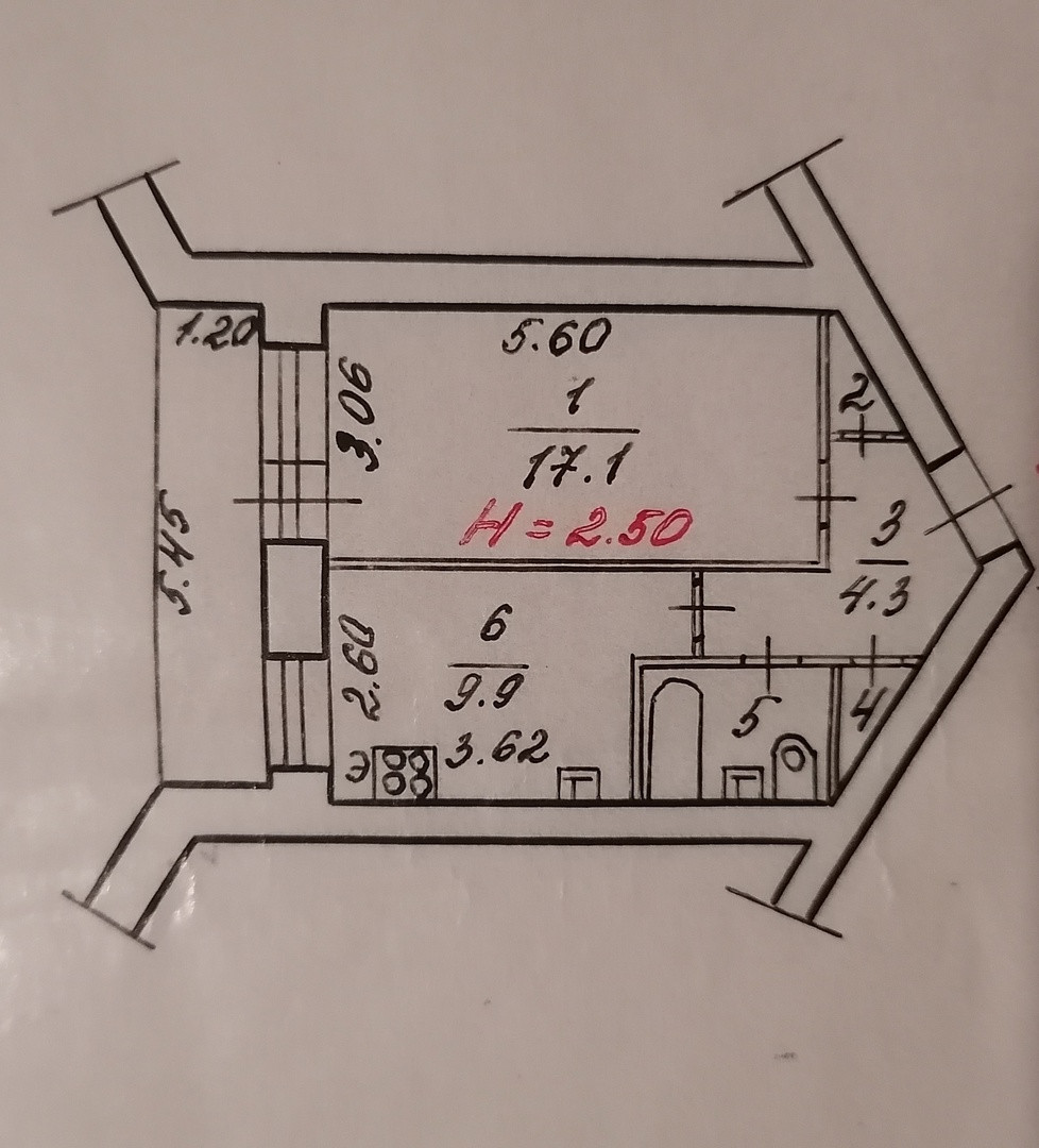 Купить 1-комнатную квартиру, 35.8 м² по адресу Вологодская область,  Череповец, Северное шоссе, 19, 5 этаж за 2 550 000 руб. в Домклик — поиск,  проверка, безопасная сделка с жильем в офисе Сбербанка.