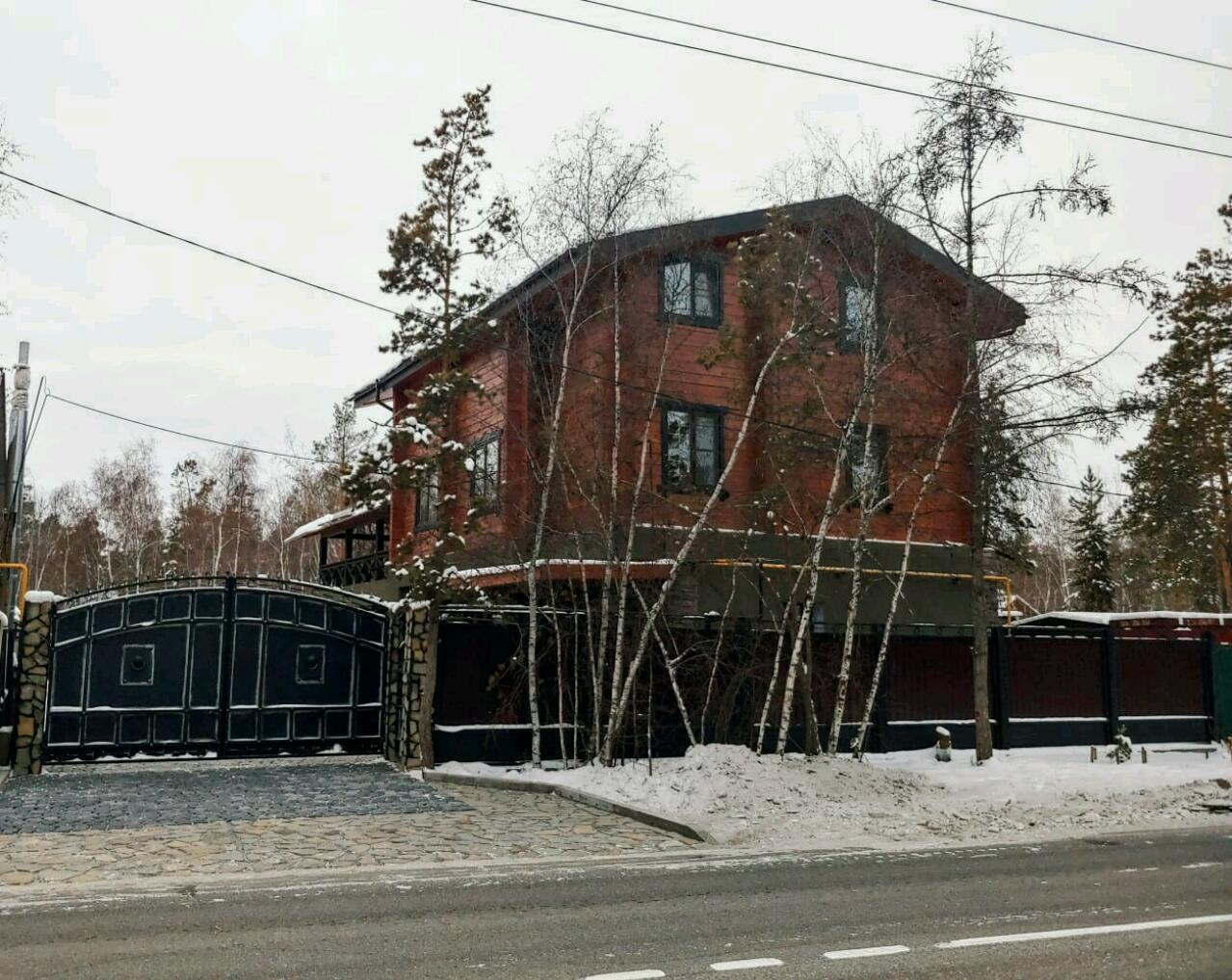 Купить дом, 435 м² по адресу Республика Саха (Якутия), Якутск, Сергеляхское  шоссе, 8-й километр, 39 за 26 000 000 руб. в Домклик — поиск, проверка,  безопасная сделка с жильем в офисе Сбербанка.