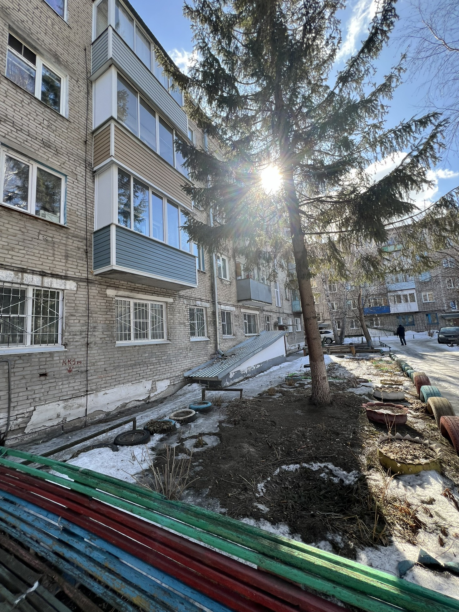 Купить 2-комнатную квартиру, 45.4 м² по адресу Алтайский край, Барнаул,  микрорайон ВРЗ, Водопроводная улица, 99А, 1 этаж за 3 900 000 руб. в  Домклик — поиск, проверка, безопасная сделка с жильем в офисе Сбербанка.